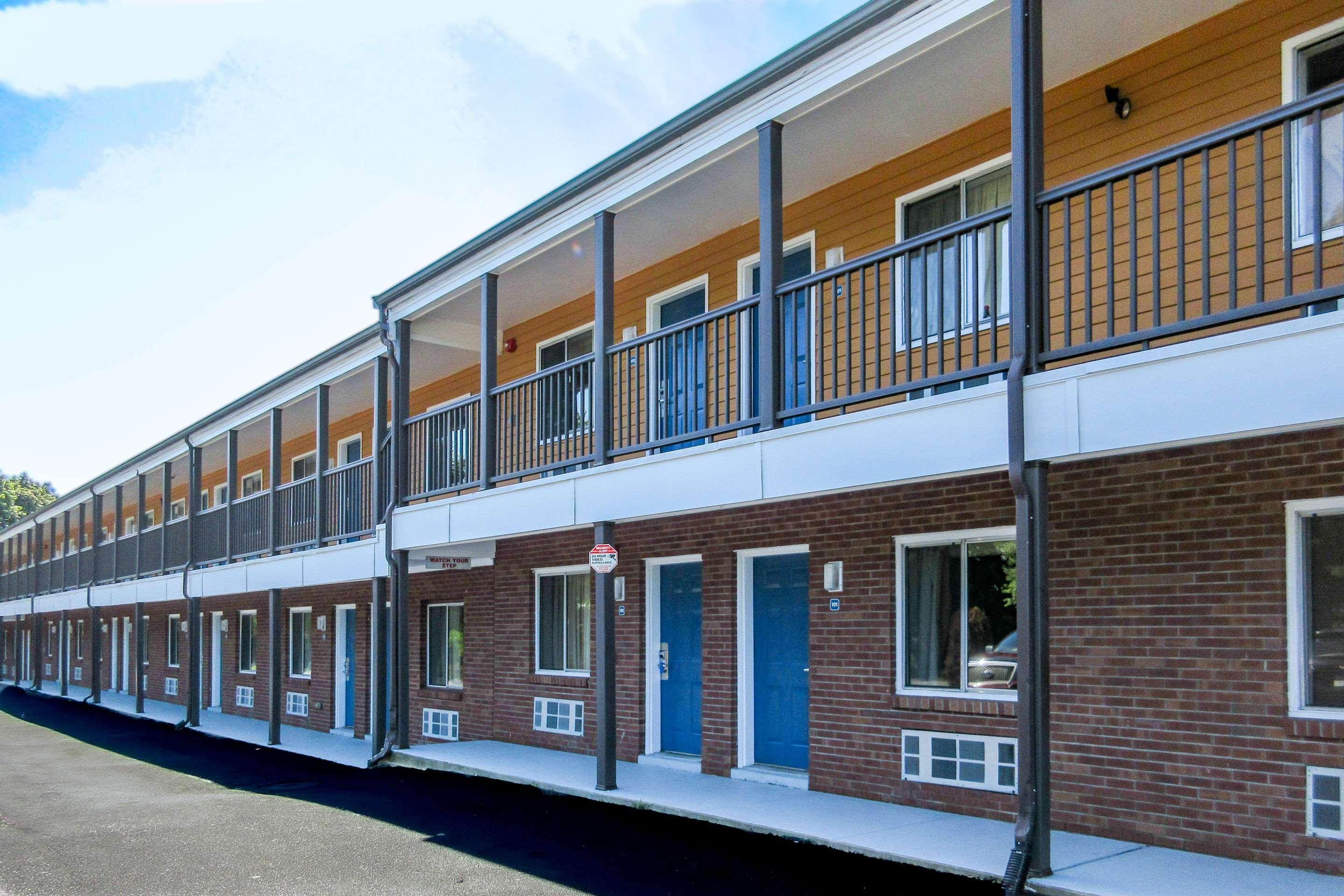 Rodeway Inn Swansea Exterior foto